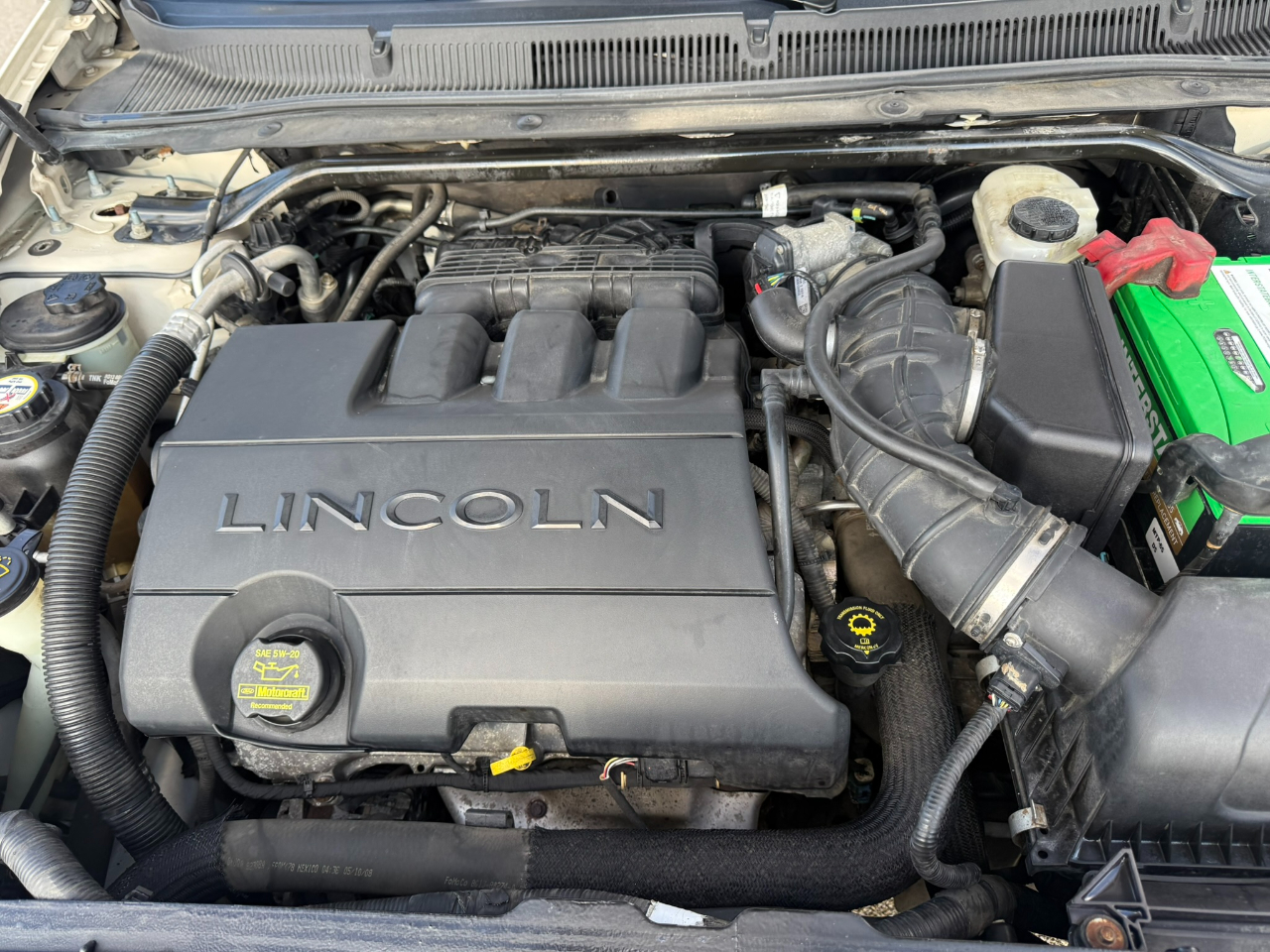 Lincoln MKS 4dr Sdn AWD 2009