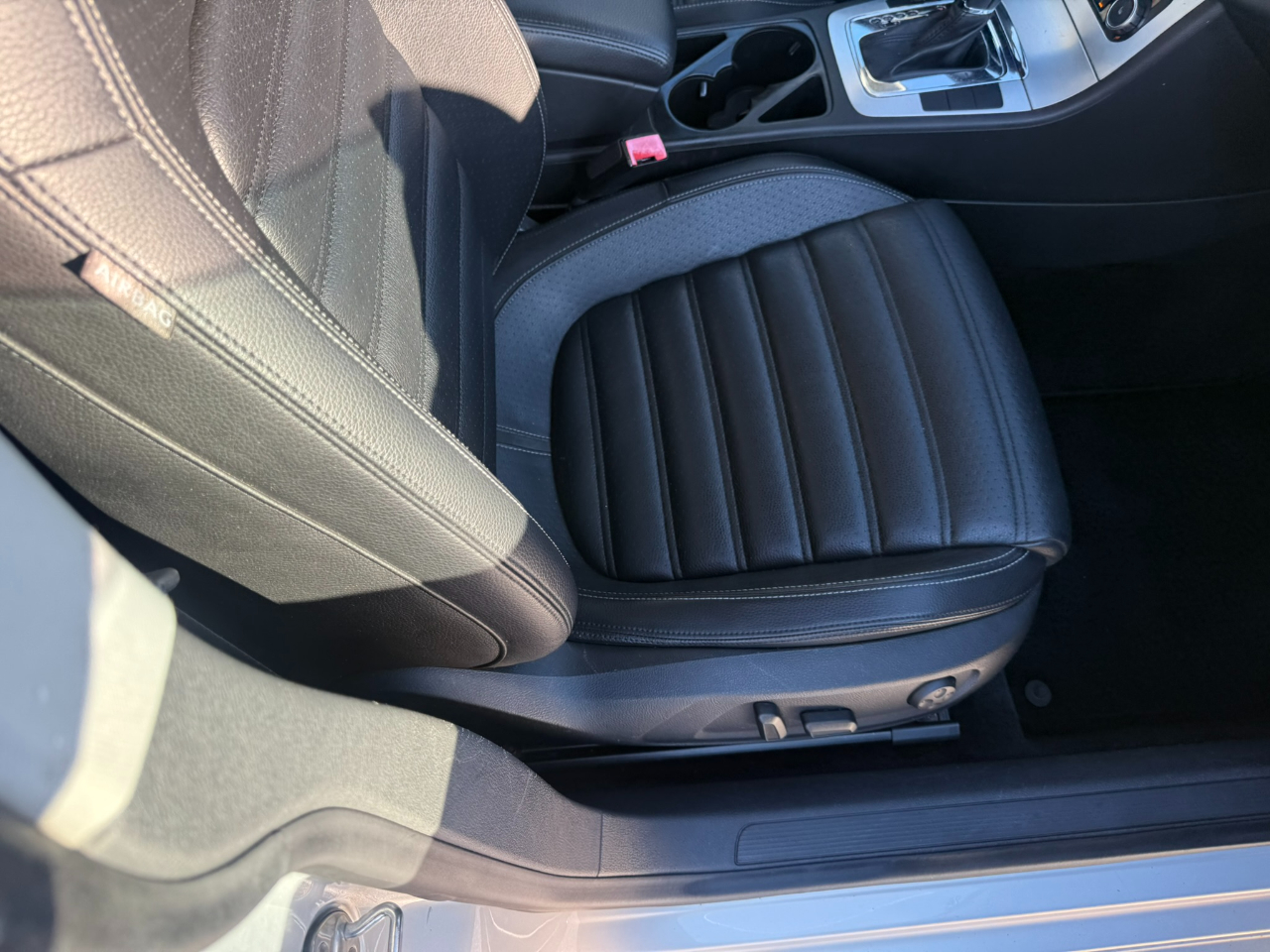 Volkswagen CC 4dr Sdn Lux 2011