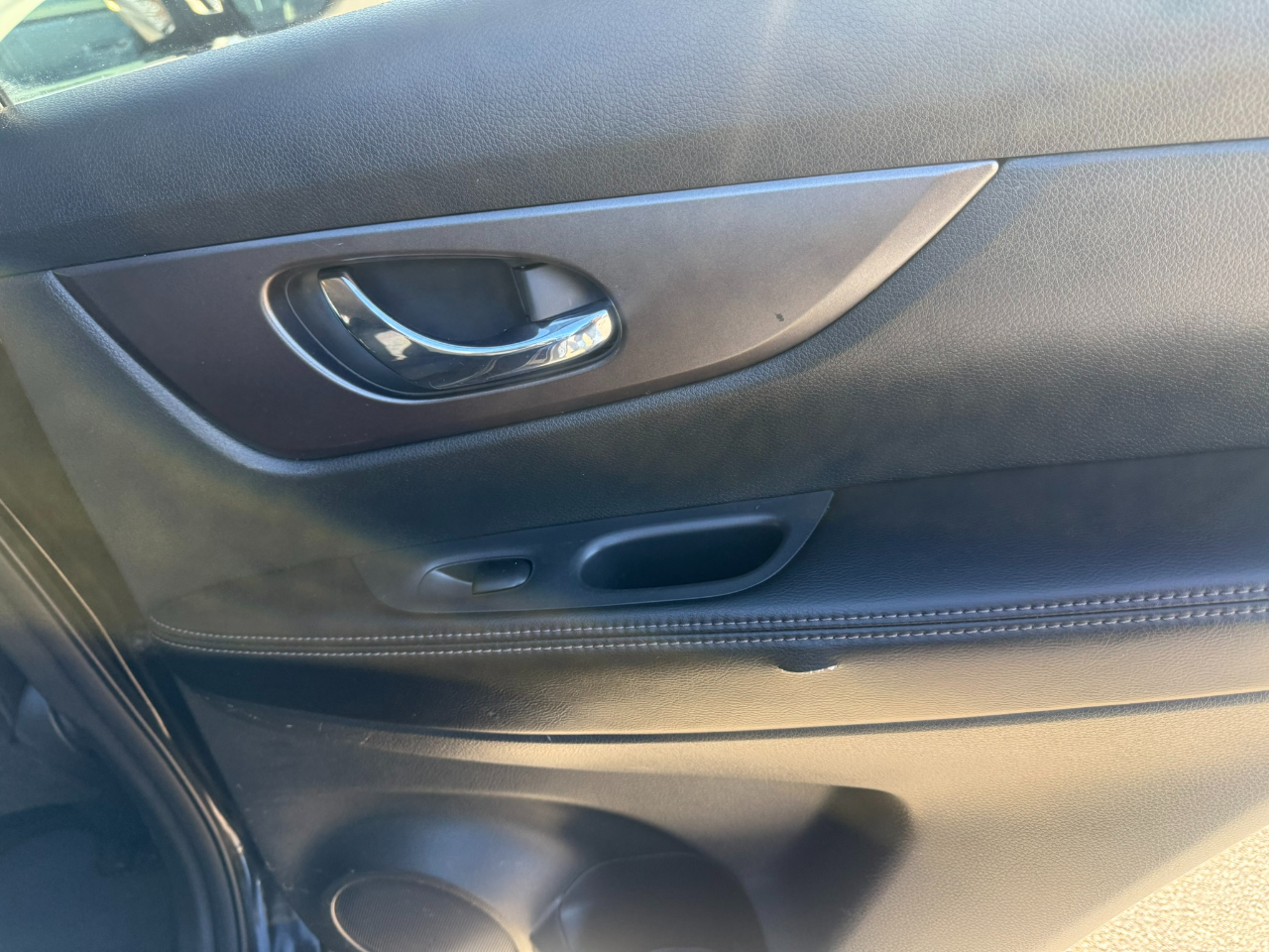 Nissan Rogue FWD 4dr SV 2016