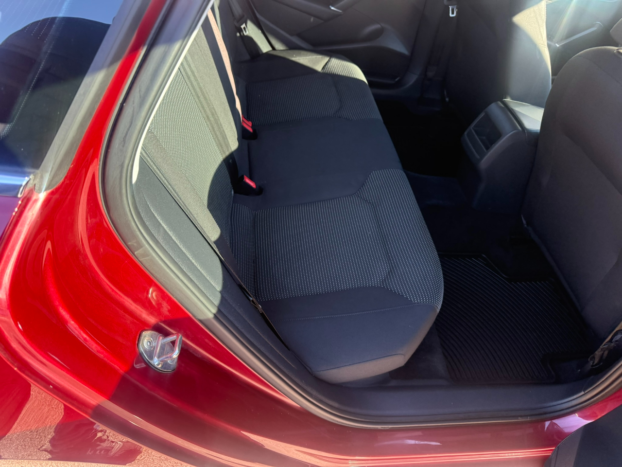 Volkswagen Passat 4dr Sdn 1.8T Auto S 2016