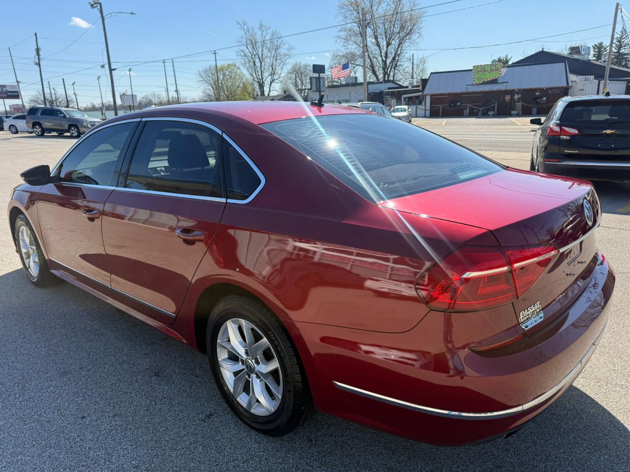 Volkswagen Passat 4dr Sdn 1.8T Auto S 2016