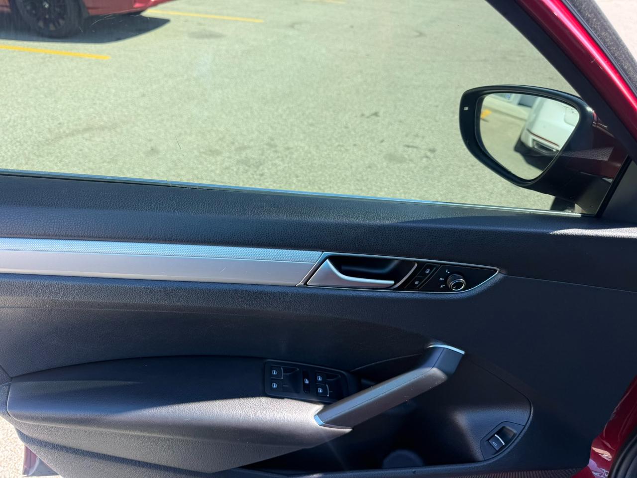 Volkswagen Passat 4dr Sdn 1.8T Auto S 2016