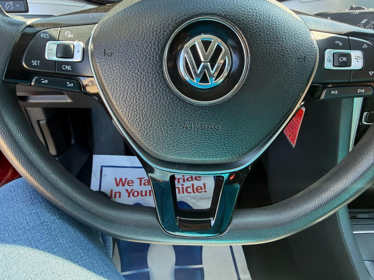 Volkswagen Passat 4dr Sdn 1.8T Auto S 2016