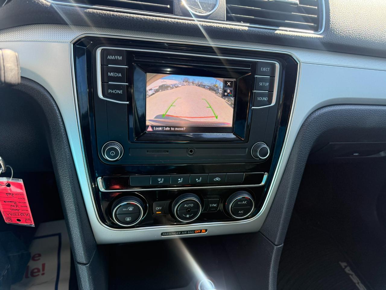 Volkswagen Passat 4dr Sdn 1.8T Auto S 2016