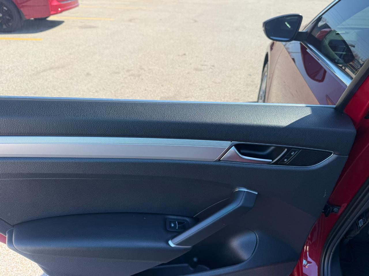 Volkswagen Passat 4dr Sdn 1.8T Auto S 2016