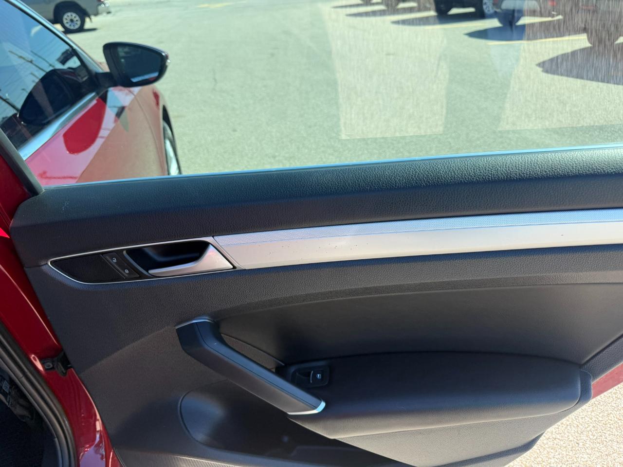 Volkswagen Passat 4dr Sdn 1.8T Auto S 2016