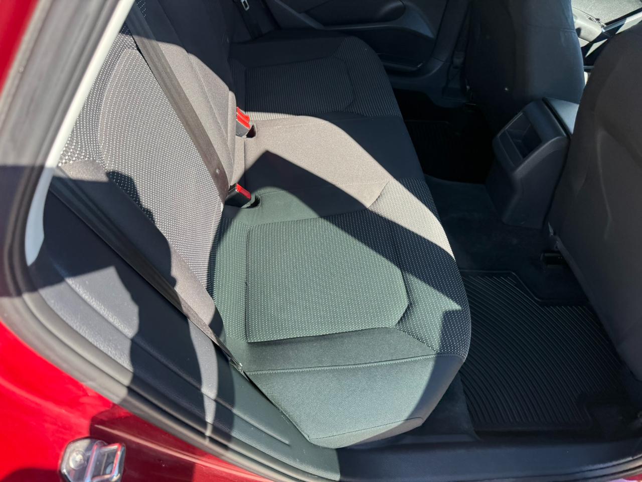 Volkswagen Passat 4dr Sdn 1.8T Auto S 2016