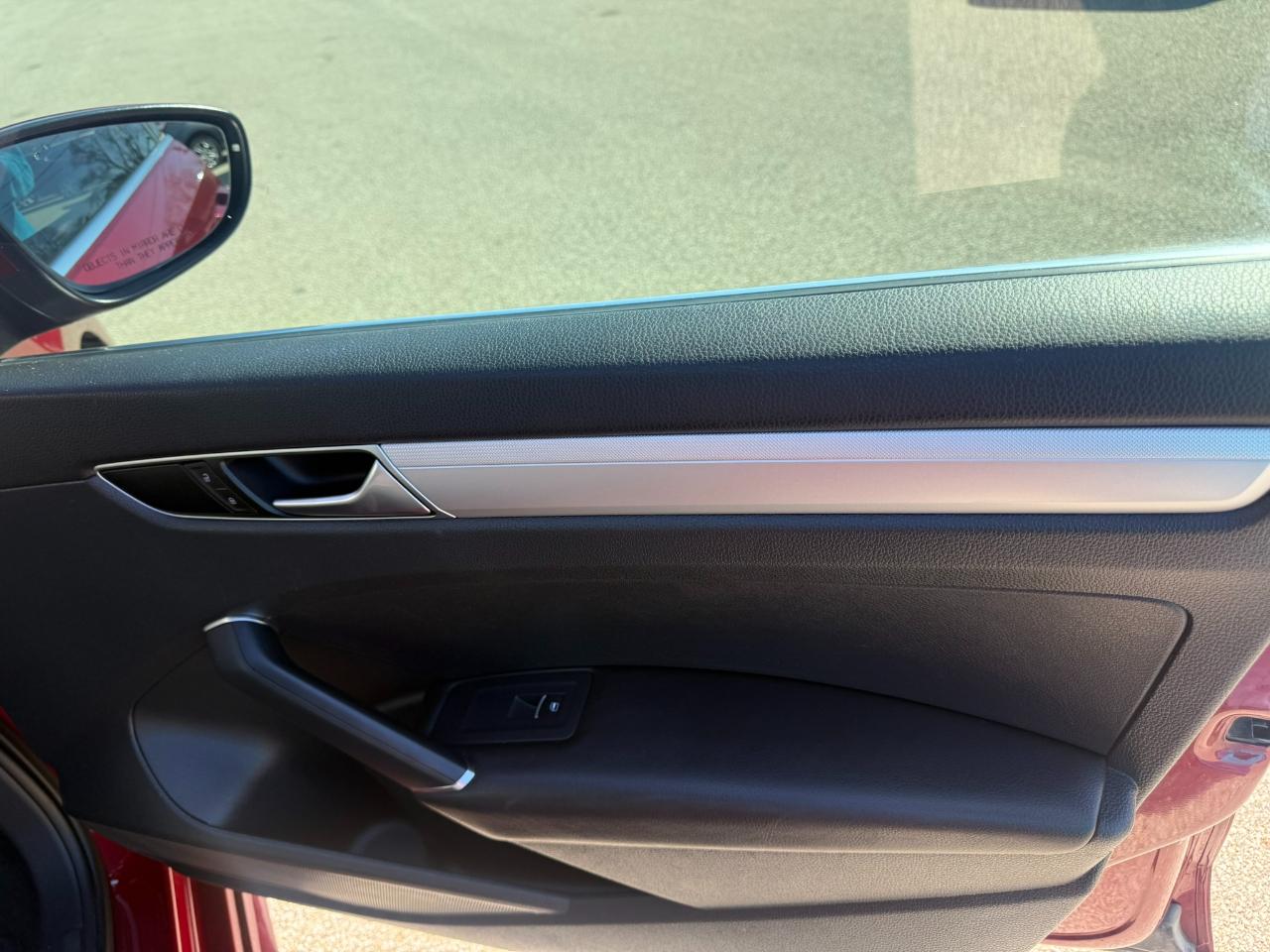 Volkswagen Passat 4dr Sdn 1.8T Auto S 2016