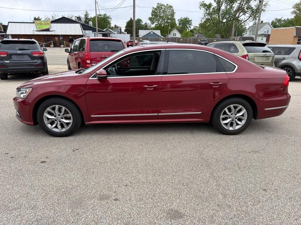 Volkswagen Passat 4dr Sdn 1.8T Auto S 2016