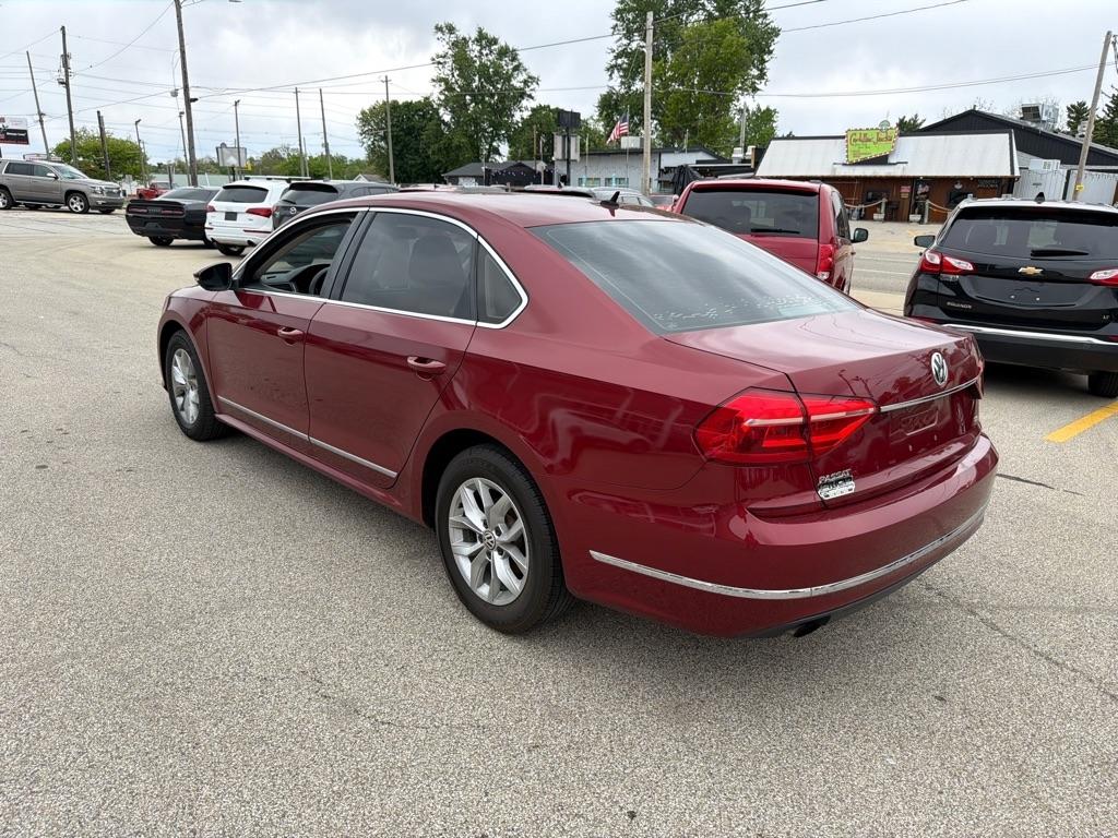 Volkswagen Passat 4dr Sdn 1.8T Auto S 2016