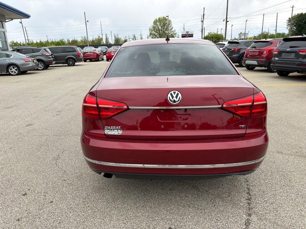Volkswagen Passat 4dr Sdn 1.8T Auto S 2016