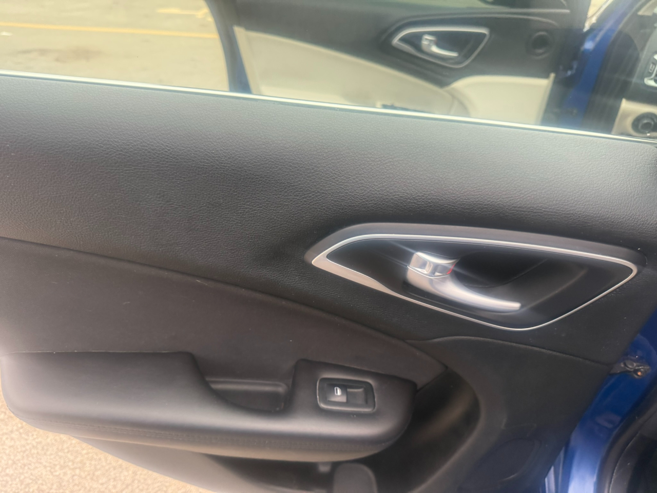 Chrysler 200 4dr Sdn Limited FWD 2015