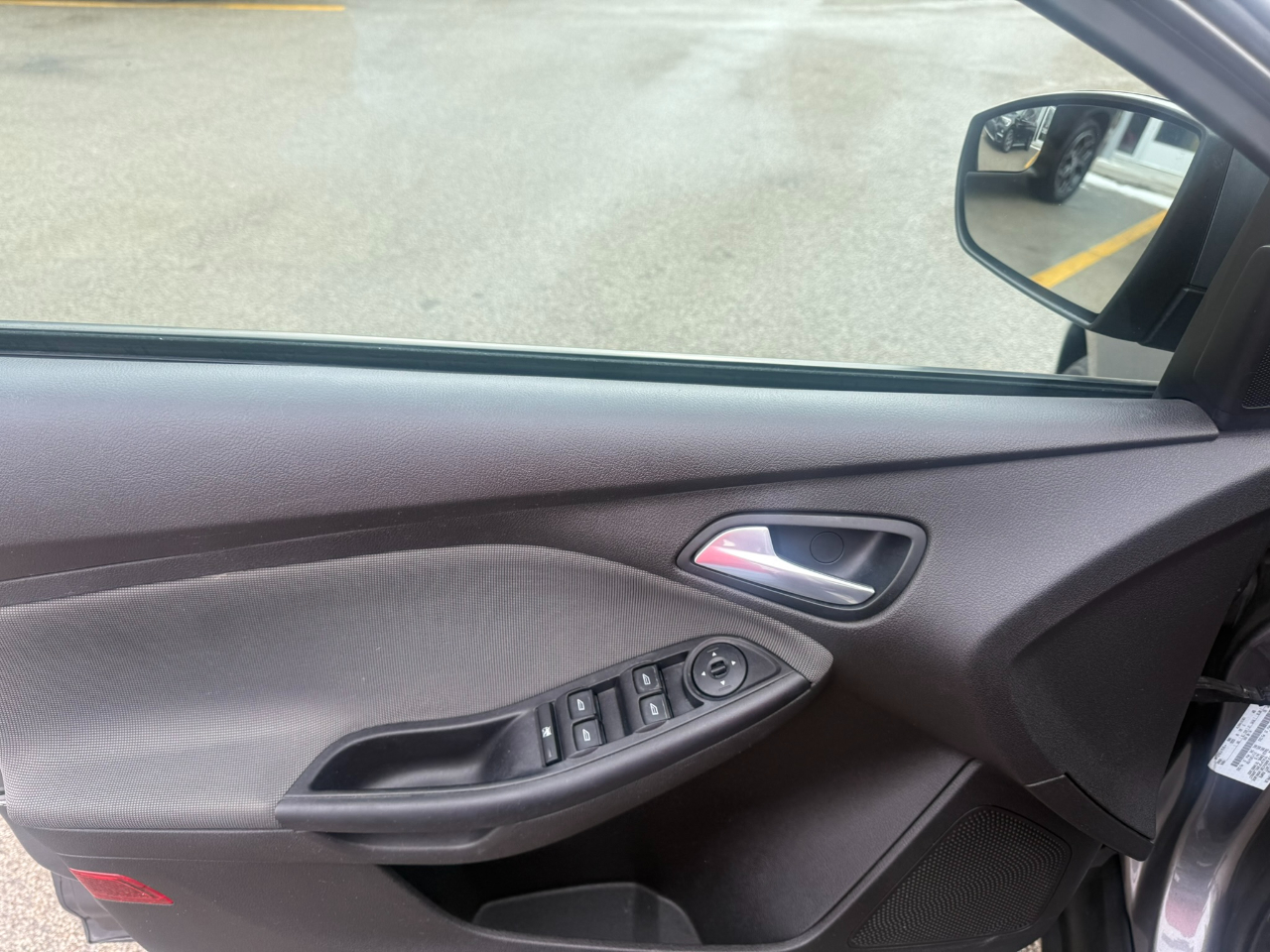 Ford Focus 4dr Sdn SE 2014