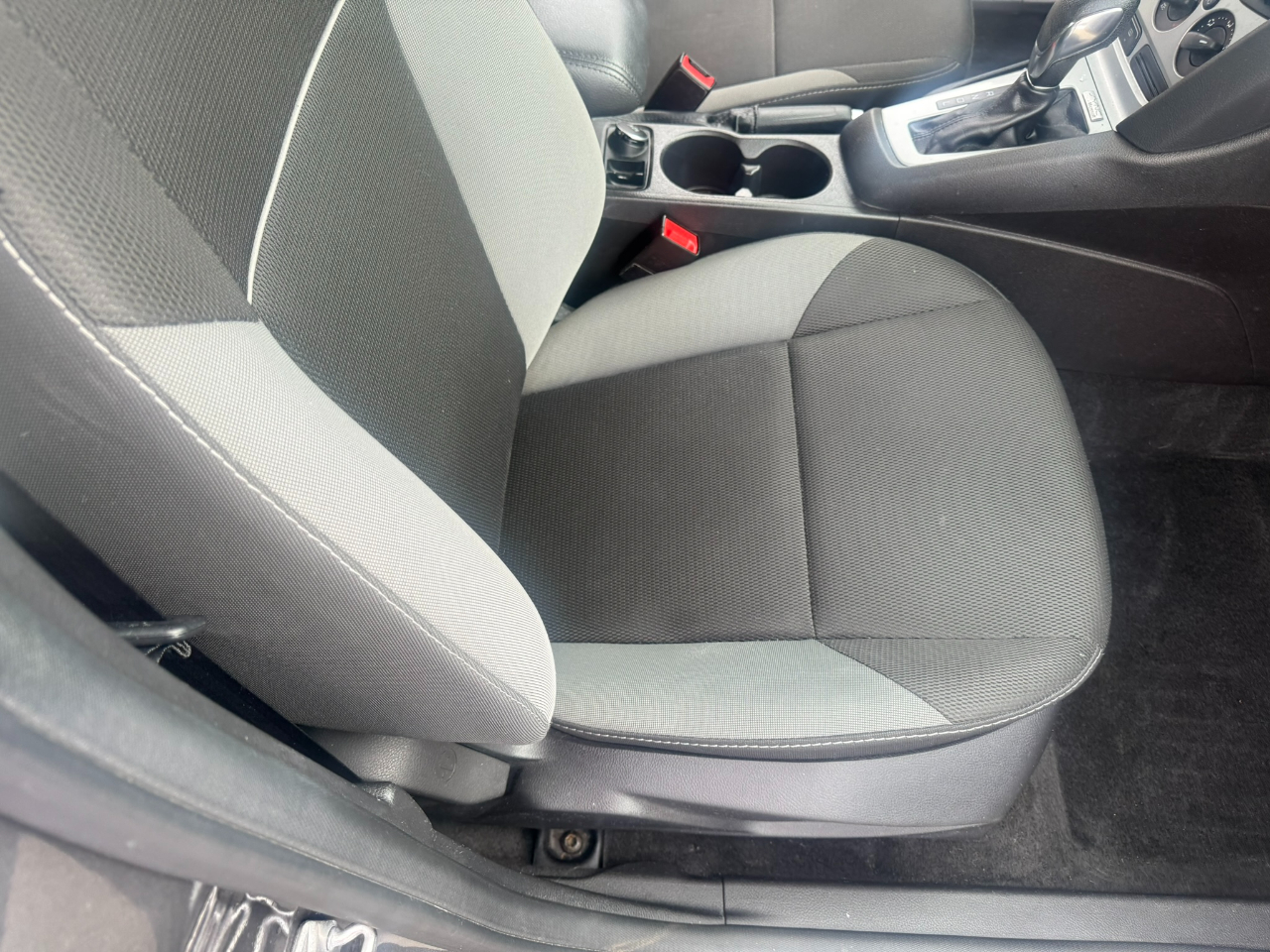 Ford Focus 4dr Sdn SE 2014