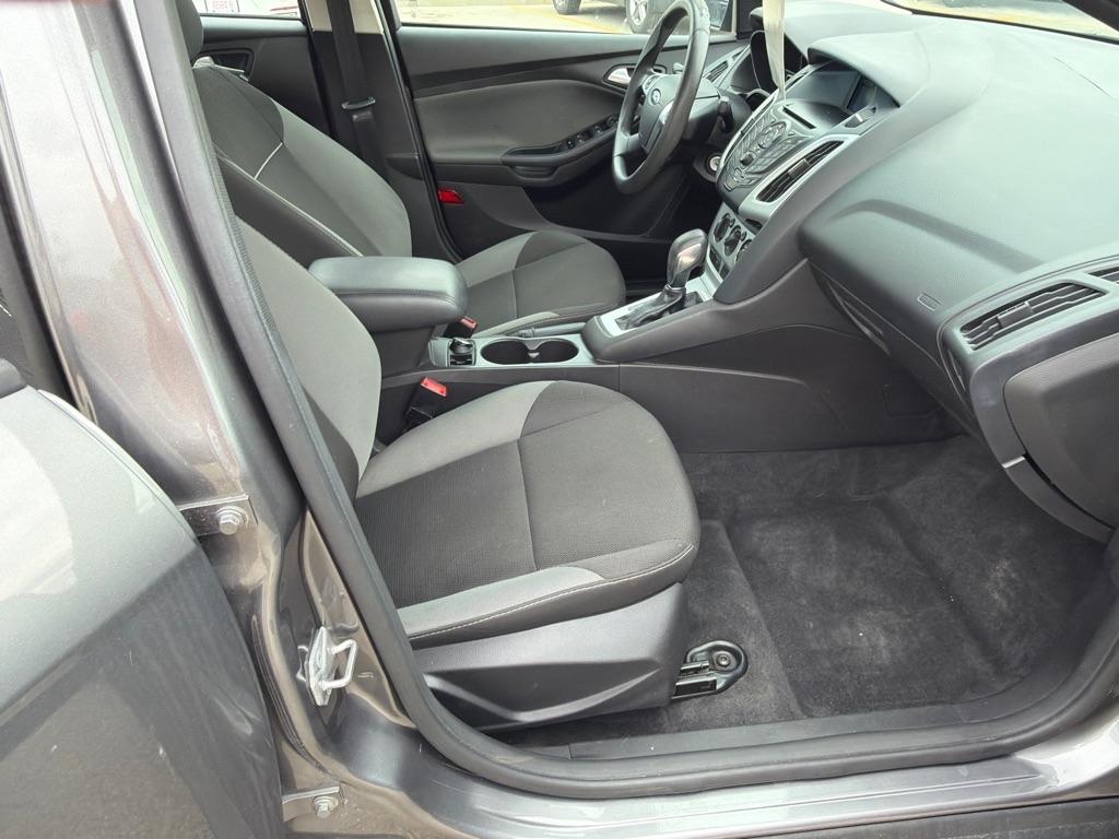Ford Focus 4dr Sdn SE 2014
