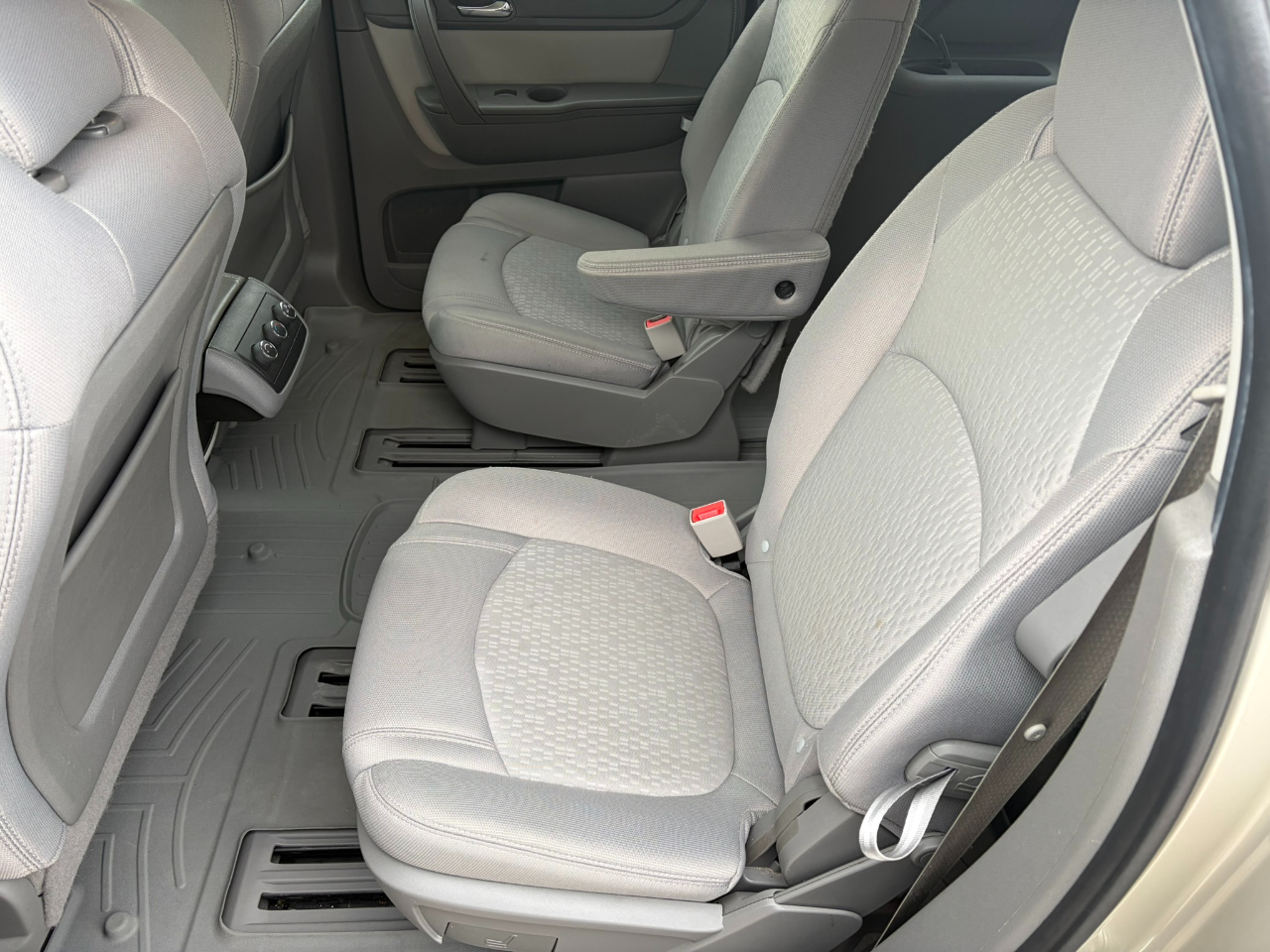 GMC Acadia FWD 4dr SLE2 2014