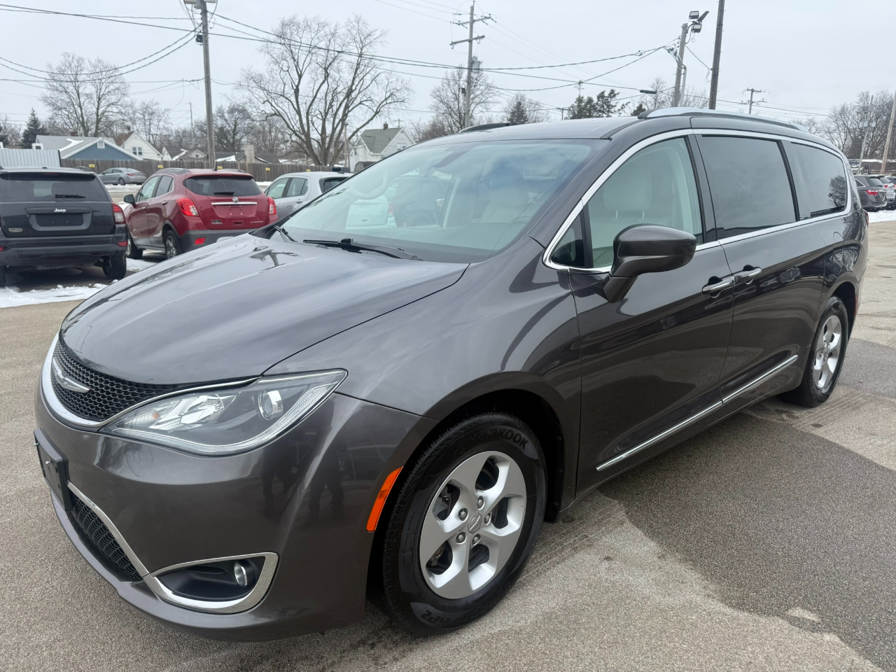 Chrysler Pacifica Touring-L Plus FWD 2017