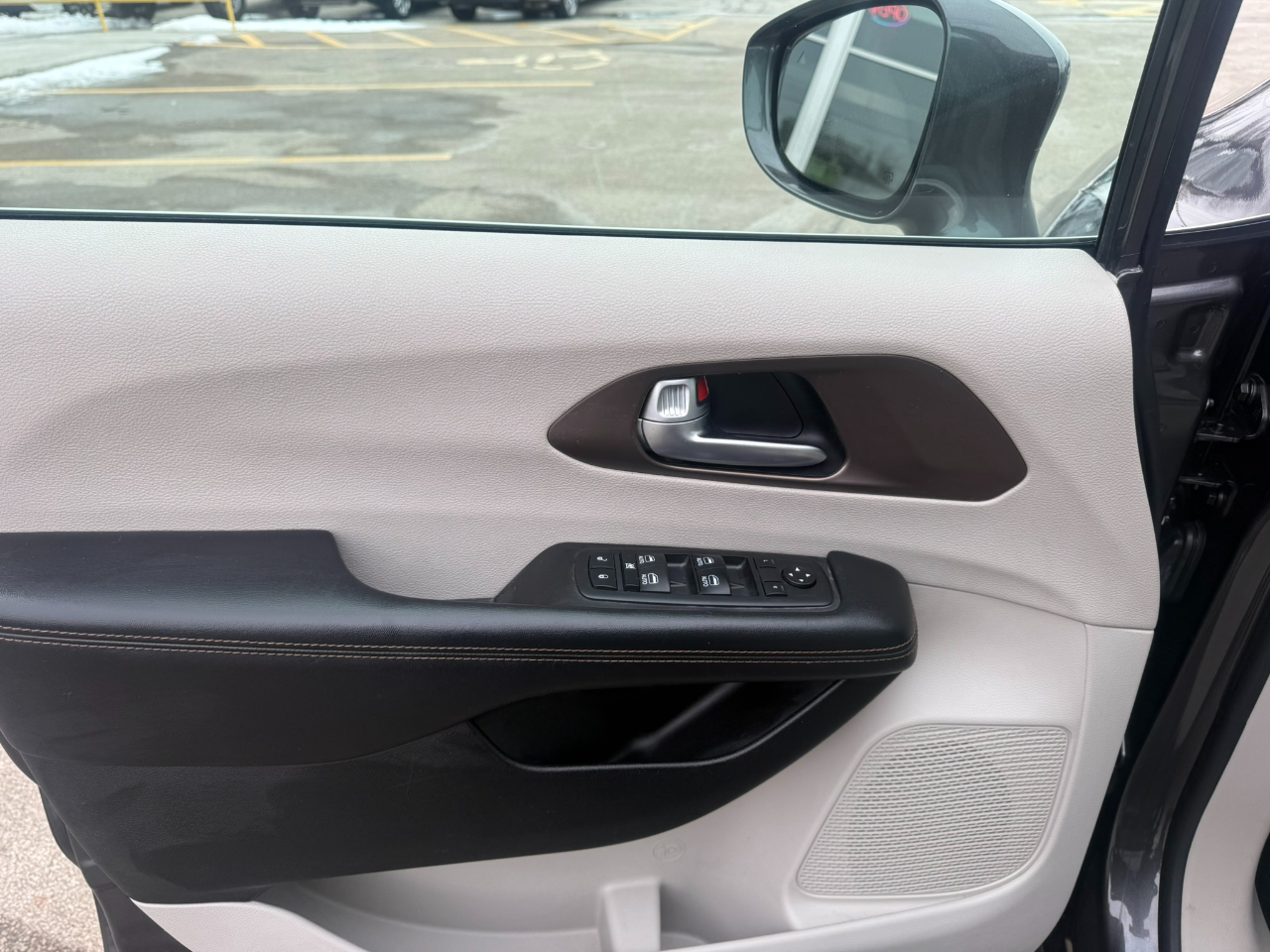 Chrysler Pacifica Touring-L Plus FWD 2017