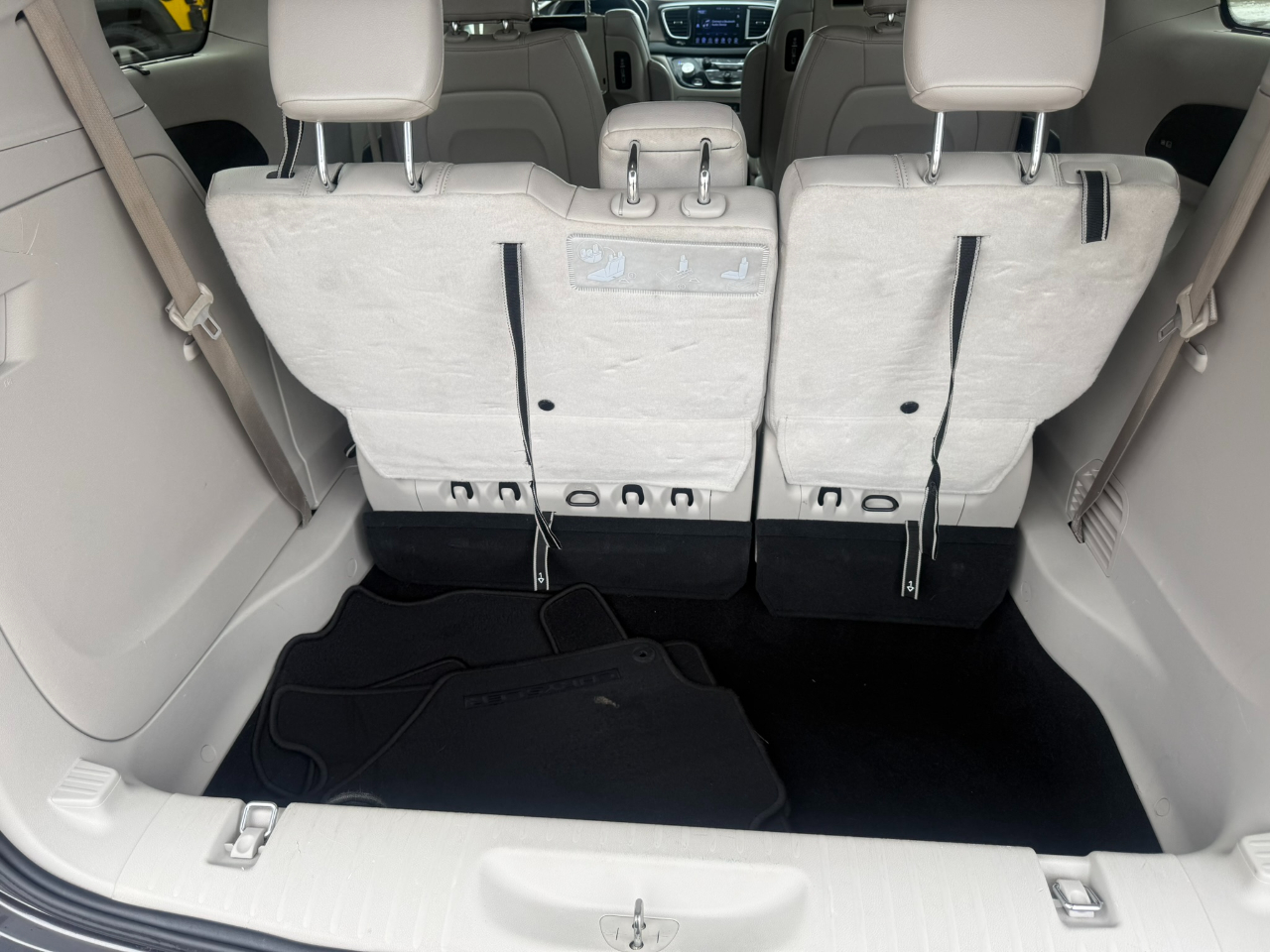 Chrysler Pacifica Touring-L Plus FWD 2017