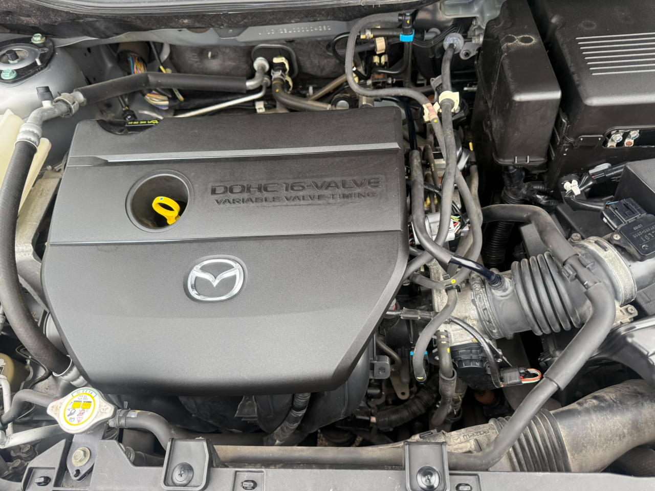 Mazda MAZDA5 4dr Wgn Auto Sport 2012