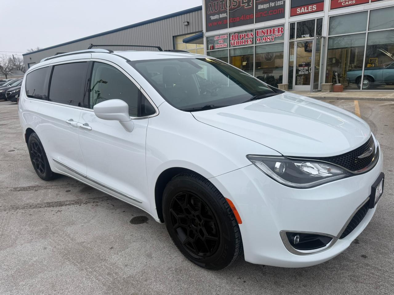 Chrysler Pacifica Touring L FWD 2018