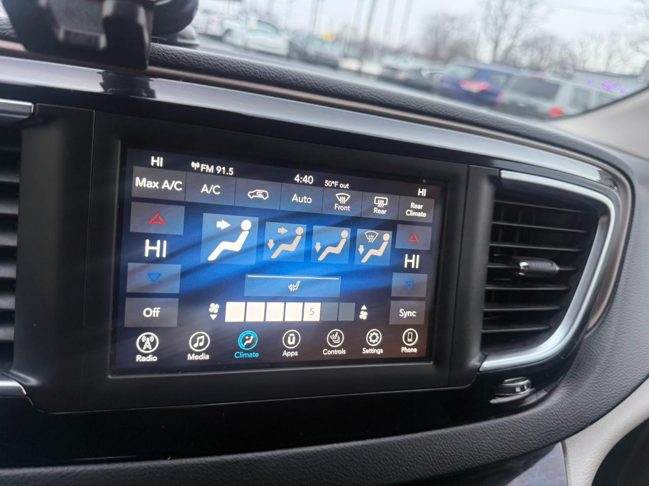 Chrysler Pacifica Touring L FWD 2018