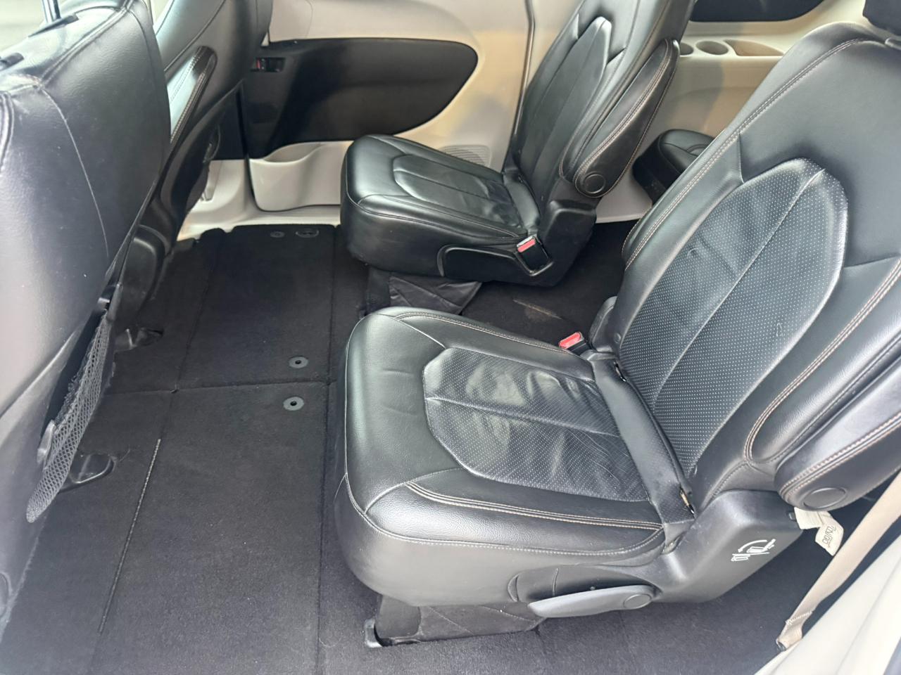 Chrysler Pacifica Touring L FWD 2018