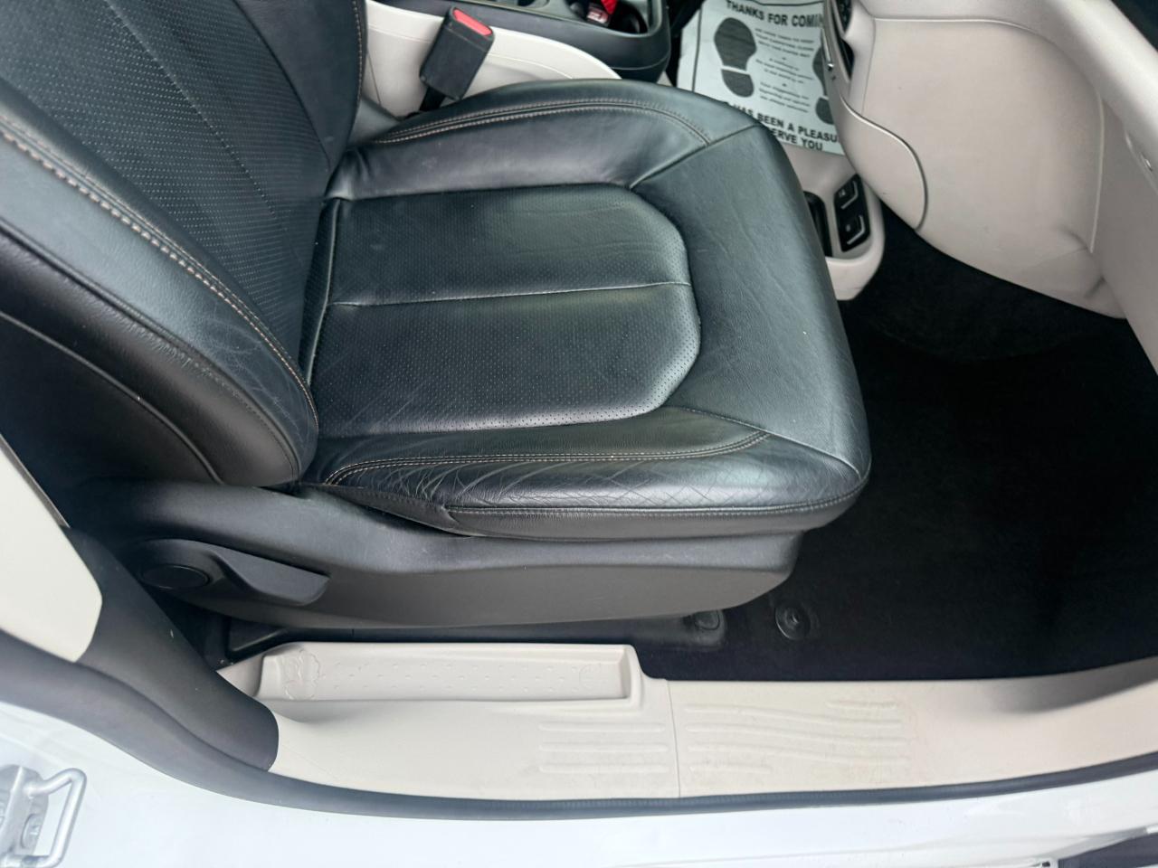 Chrysler Pacifica Touring L FWD 2018