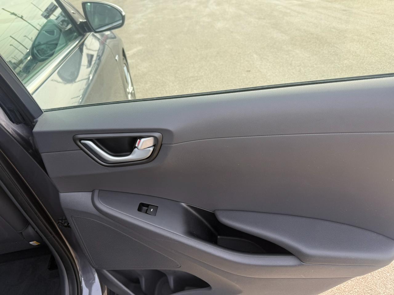 Hyundai Ioniq Hybrid Limited Hatchback 2018