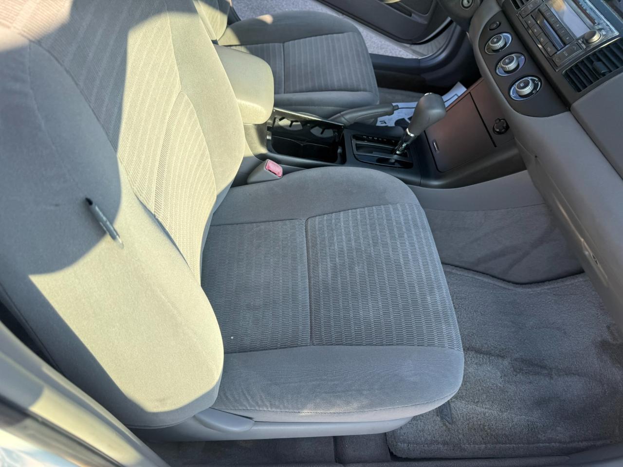 Toyota Camry 4dr Sdn LE Auto 2006