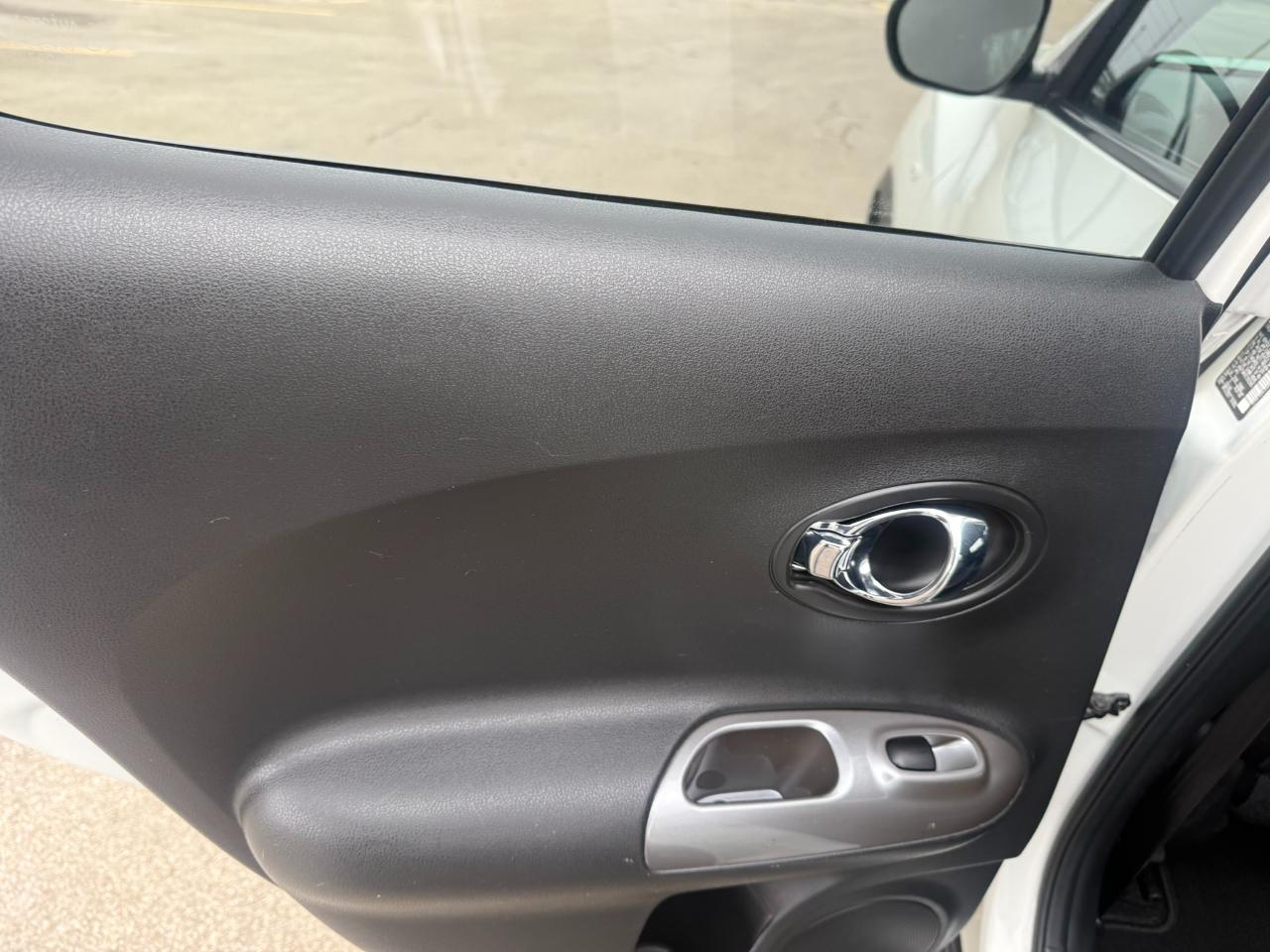 Nissan Juke 5dr Wgn CVT SL FWD 2014