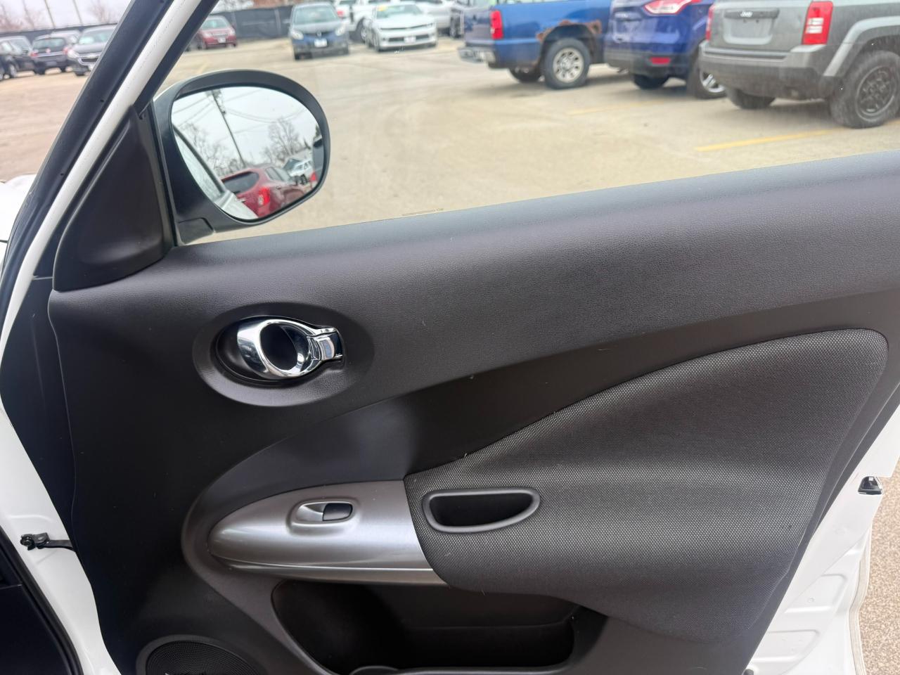 Nissan Juke 5dr Wgn CVT SL FWD 2014