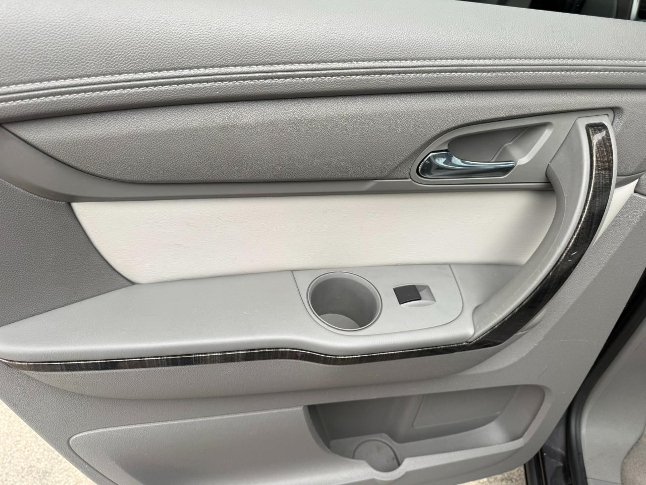 GMC Acadia AWD 4dr SLT w/SLT-1 2015