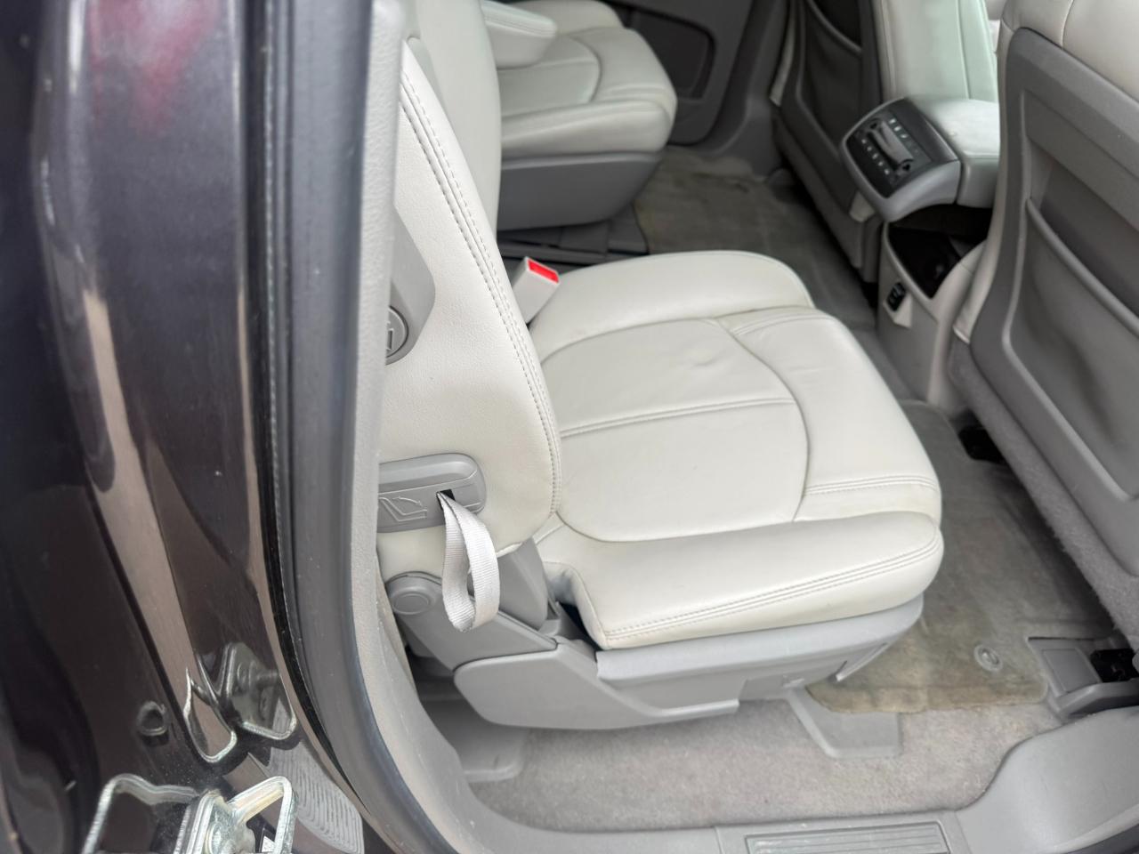 GMC Acadia AWD 4dr SLT w/SLT-1 2015