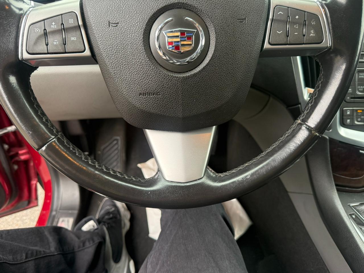 Cadillac SRX AWD 4dr Premium Collection 2011