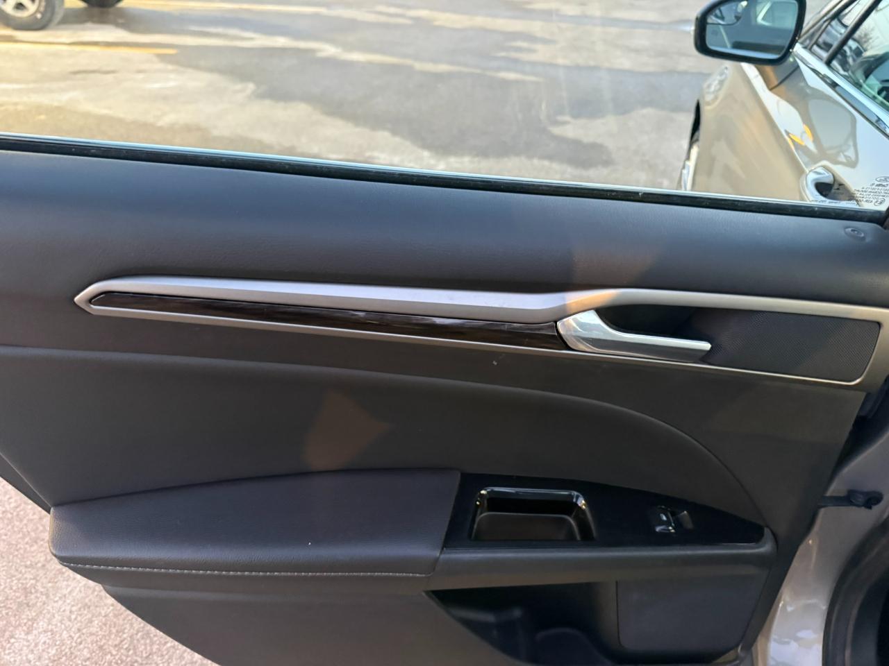 Ford Fusion 4dr Sdn SE FWD 2015