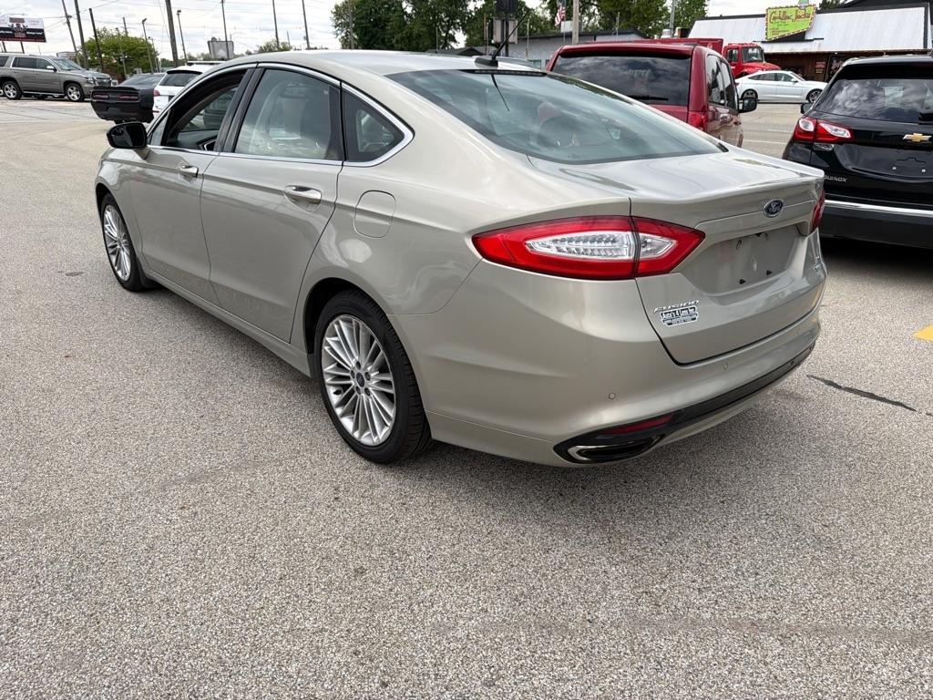 Ford Fusion 4dr Sdn SE FWD 2015