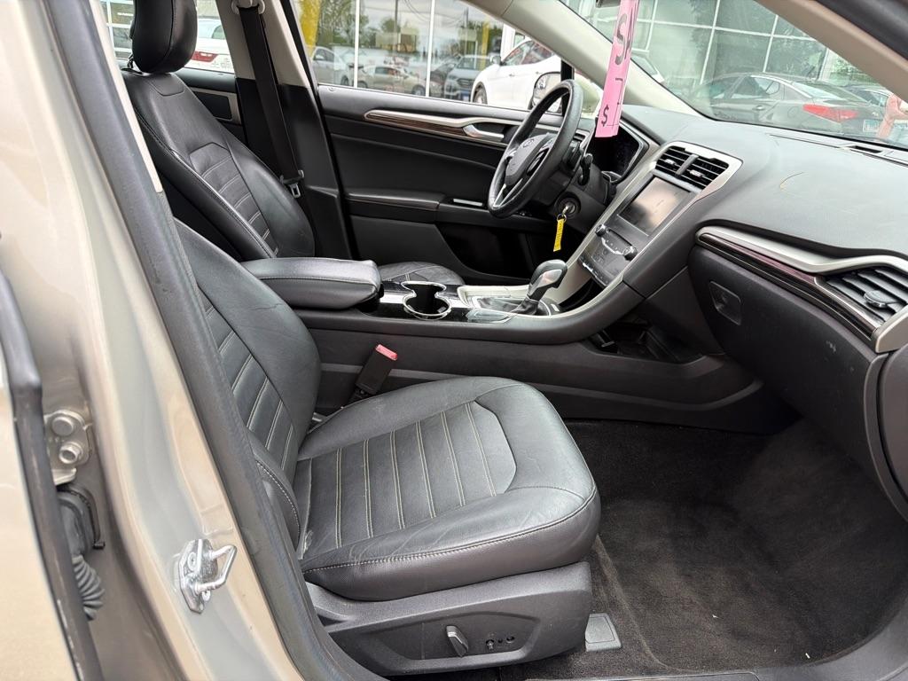 Ford Fusion 4dr Sdn SE FWD 2015