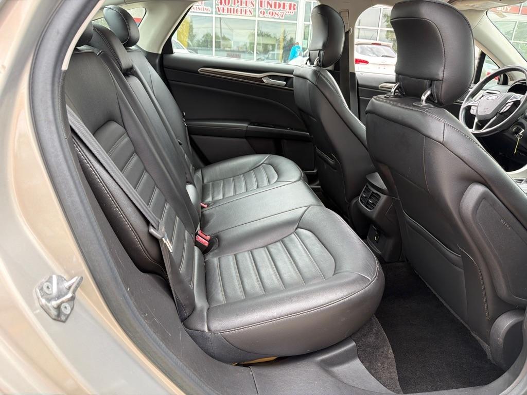 Ford Fusion 4dr Sdn SE FWD 2015