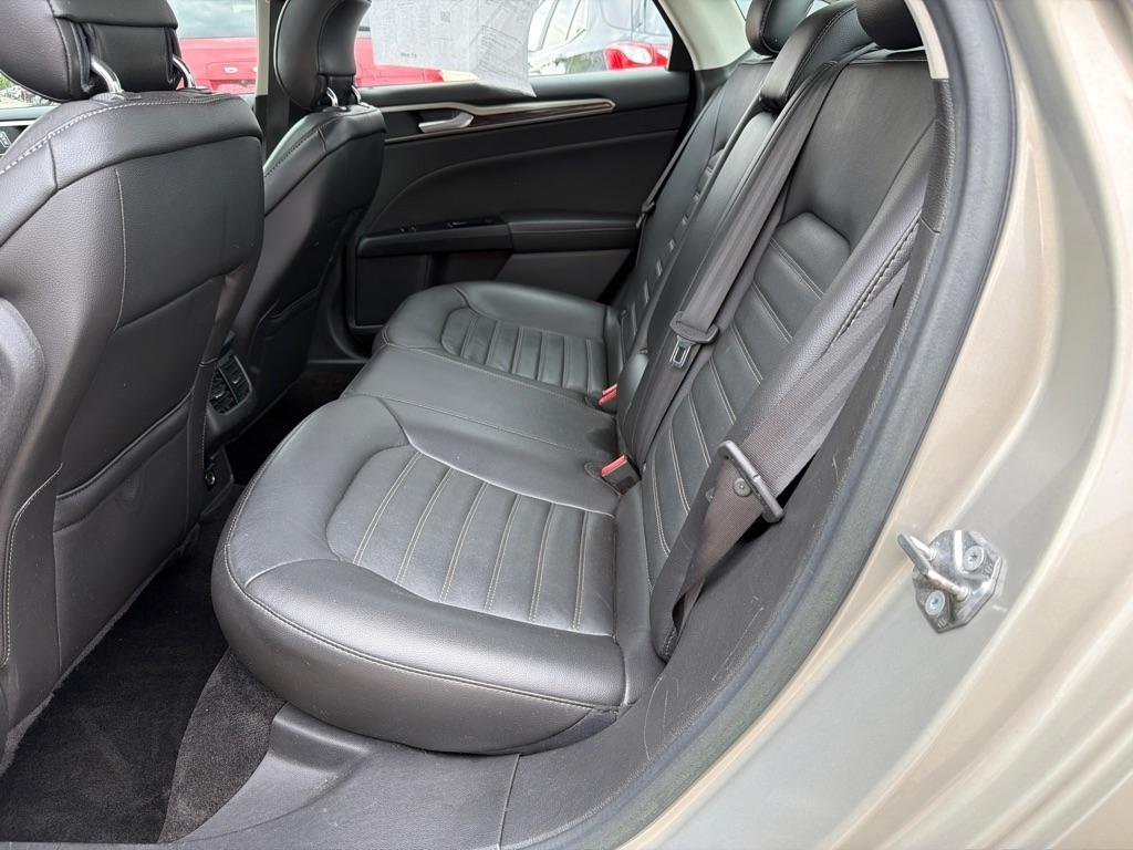 Ford Fusion 4dr Sdn SE FWD 2015
