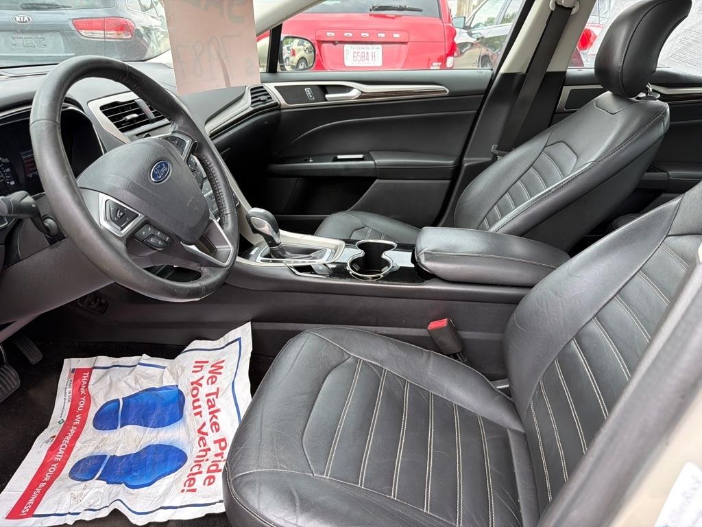 Ford Fusion 4dr Sdn SE FWD 2015