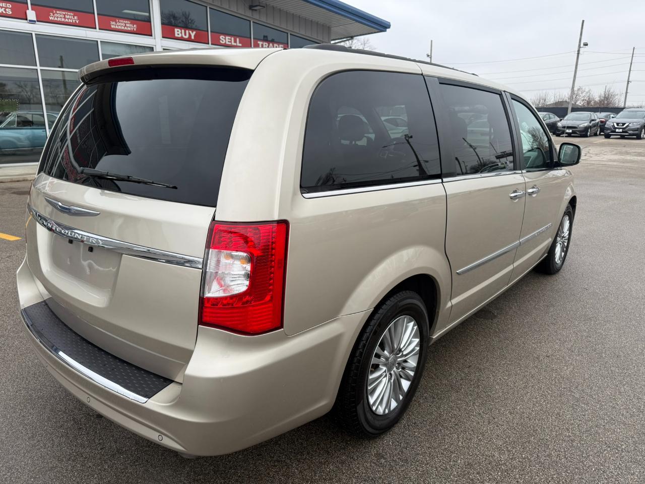 Chrysler Town & Country 4dr Wgn Touring-L 2015
