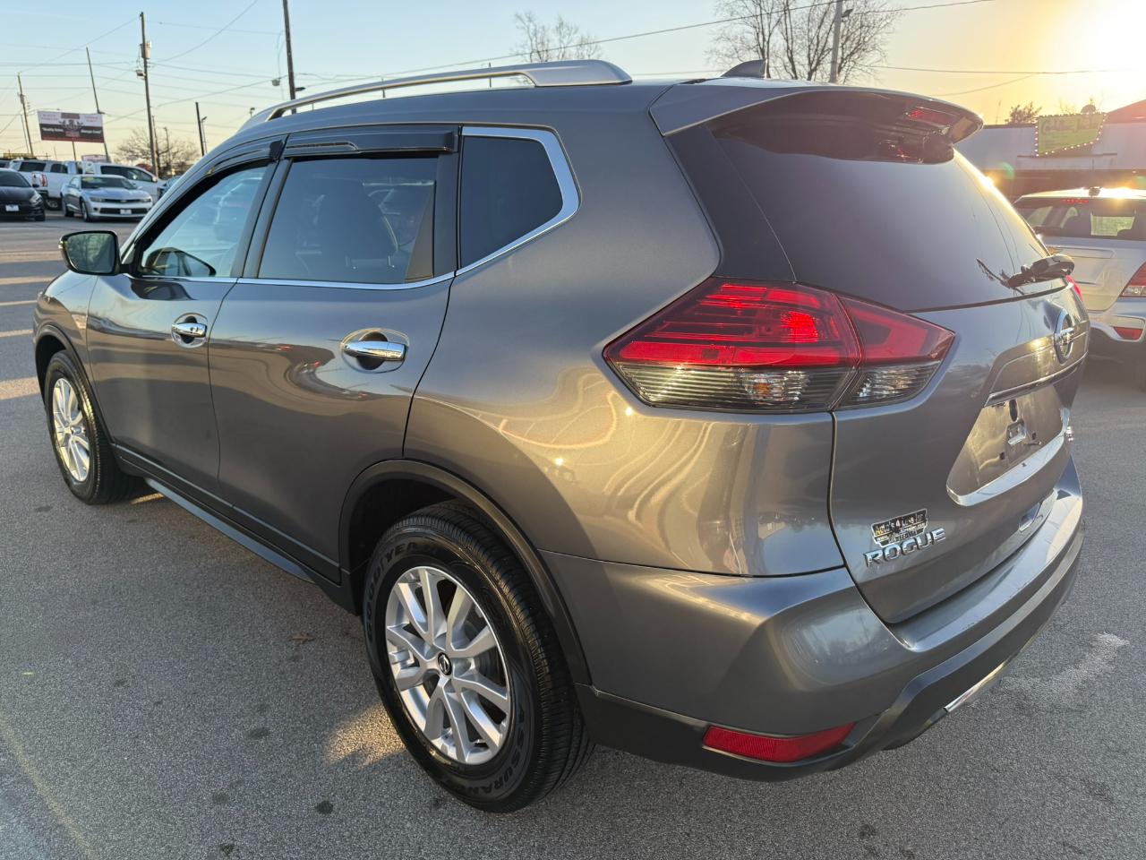 Nissan Rogue FWD SV 2017