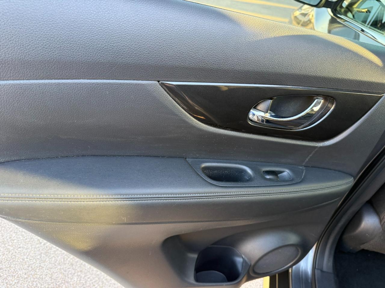 Nissan Rogue FWD SV 2017