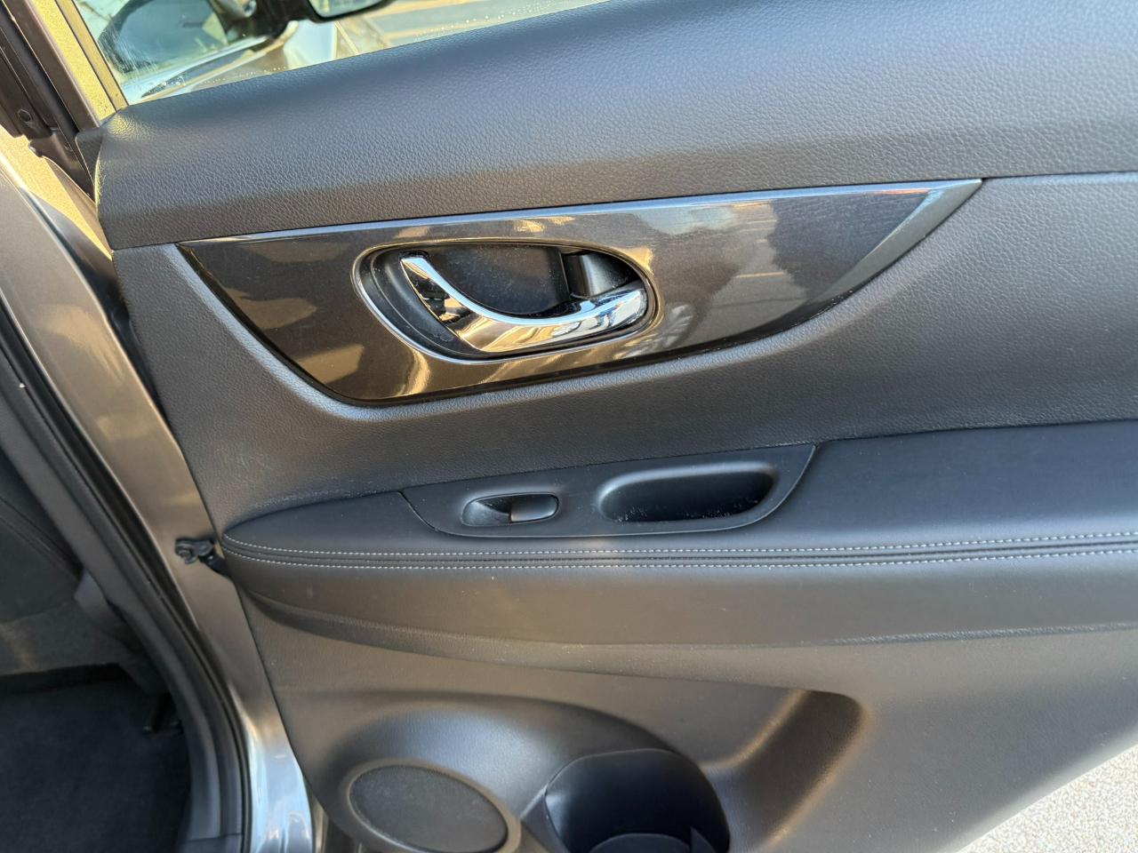 Nissan Rogue FWD SV 2017