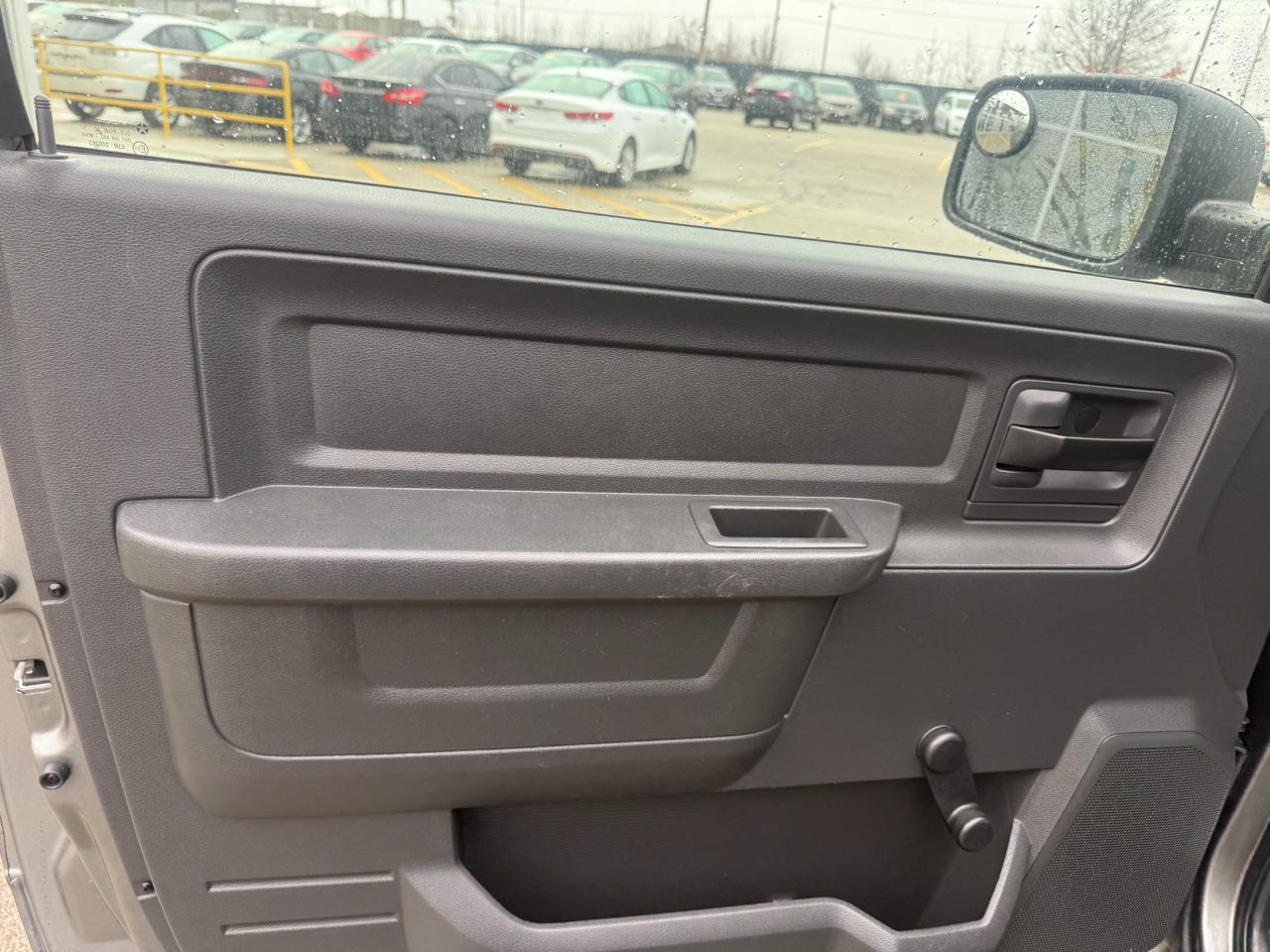 RAM 1500 2WD Reg Cab 140.5" Tradesman 2011