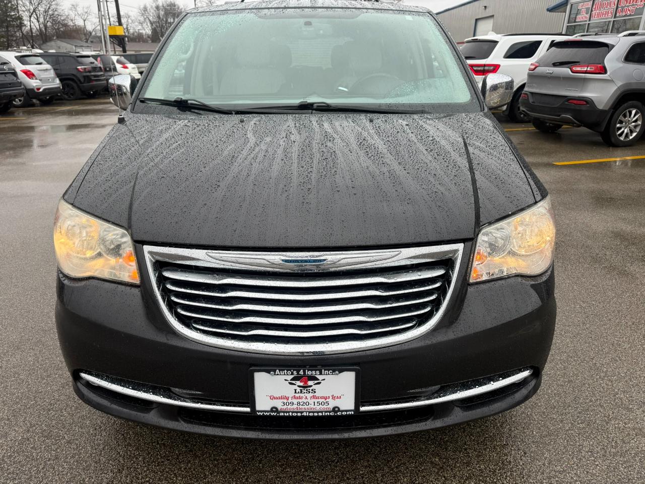 Chrysler Town & Country 4dr Wgn Touring-L 2012