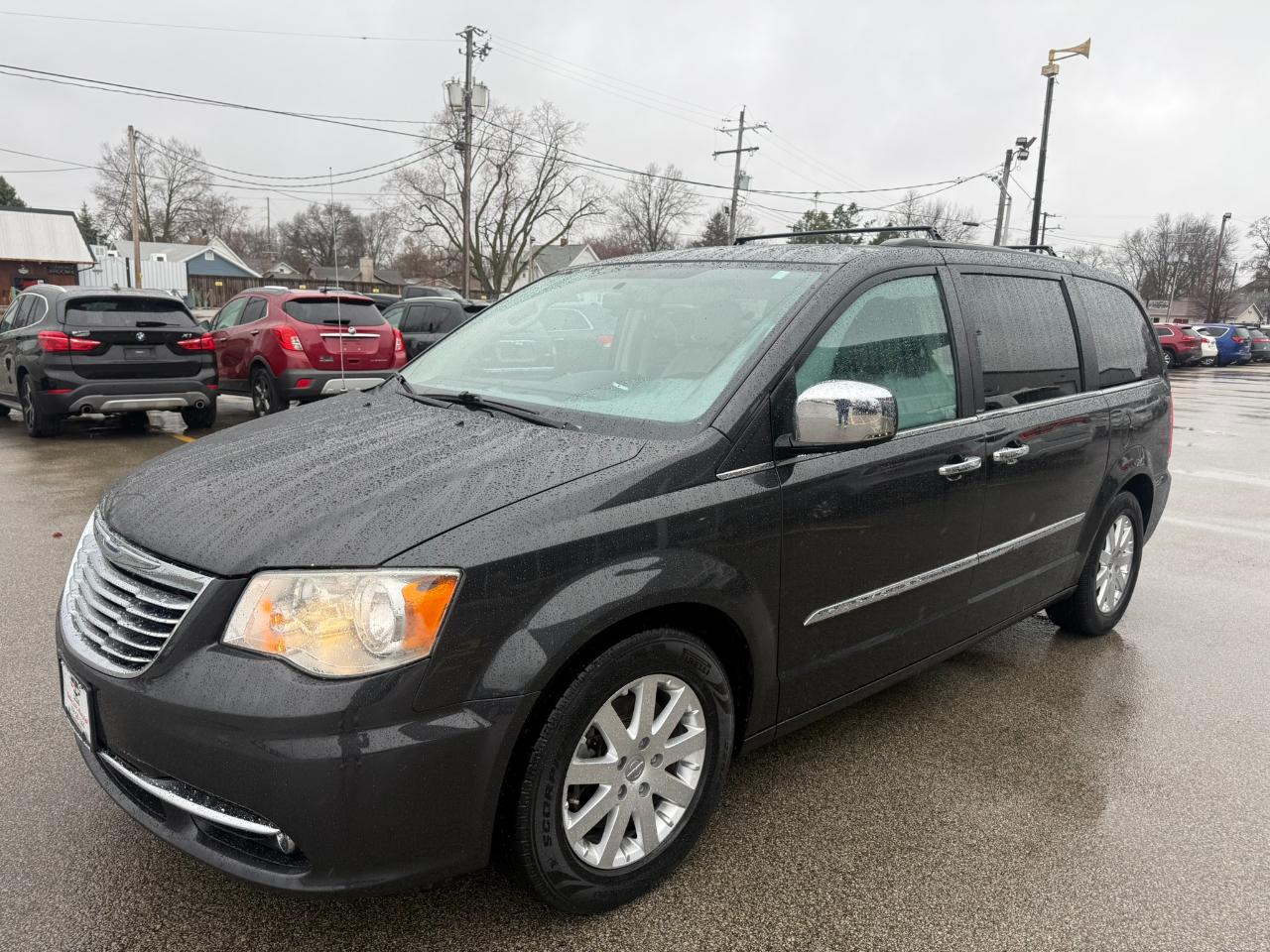 Chrysler Town & Country 4dr Wgn Touring-L 2012