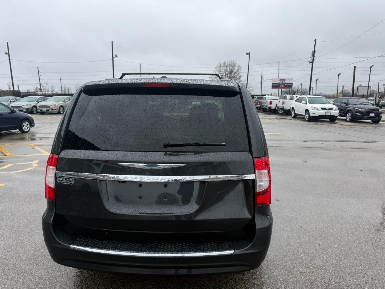 Chrysler Town & Country 4dr Wgn Touring-L 2012