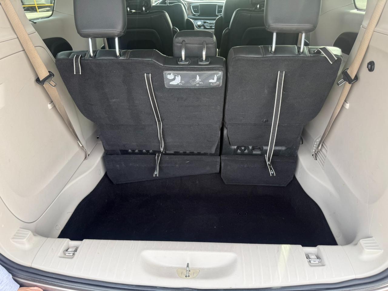 Chrysler Pacifica Touring-L FWD 2017